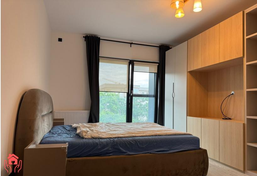 Apartament cu 3 camere semidecomandat, mobilat în P-ța Alba Iulia