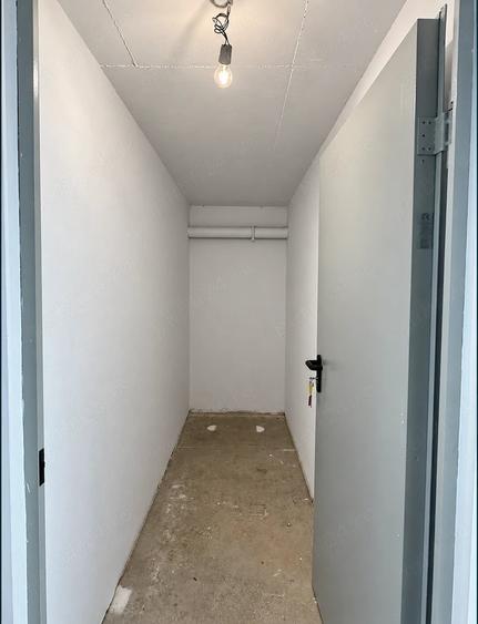 Spațiu comercial, de 4 mp, în Central