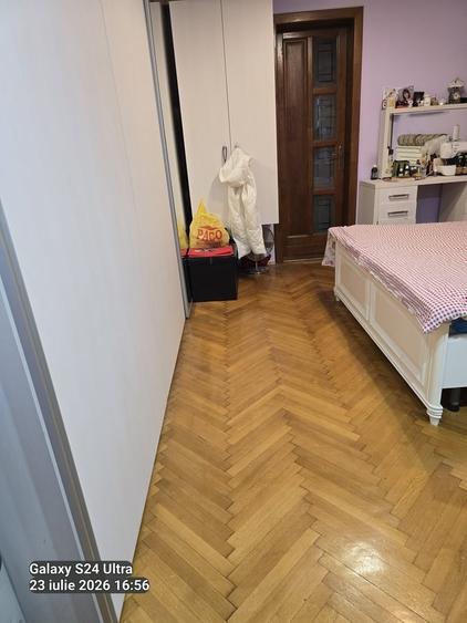 Apartament decomandat în Moșilor