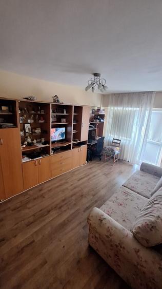 Apartament cu 2 camere decomandat în Tomis III