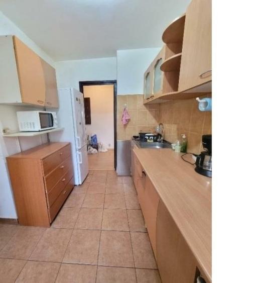 Apartament cu 4 camere decomandat în 1 Decembrie 1918