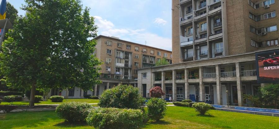 Apartament cu 3 camere decomandat, mobilat în Unirii