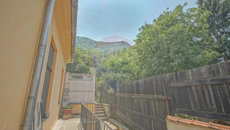 Apartament cu 3 camere decomandat în Centrul Istoric