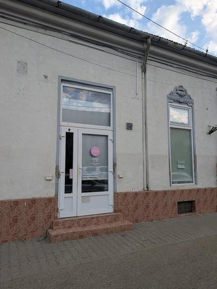 Spațiu comercial, de 43 mp, în Central