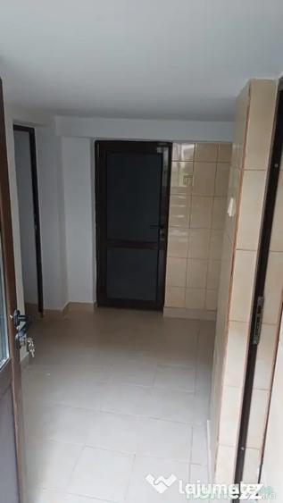 Casă cu 4 camere cu Canalizare în Granit