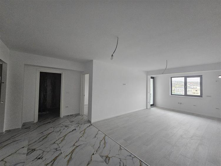 Apartament cu 2 camere semidecomandat în Bucium