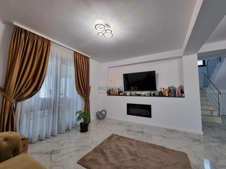 Casă individuală cu 5 camere cu Piscina în Exterior Est