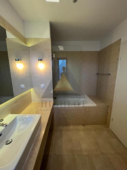 Casă cu 5 camere cu Canalizare în Pipera