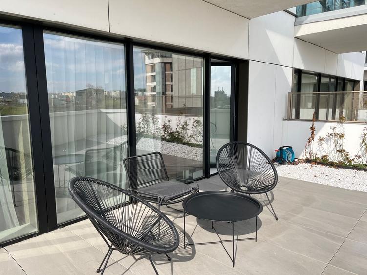 Apartament cu 3 camere semidecomandat, mobilat în Floreasca