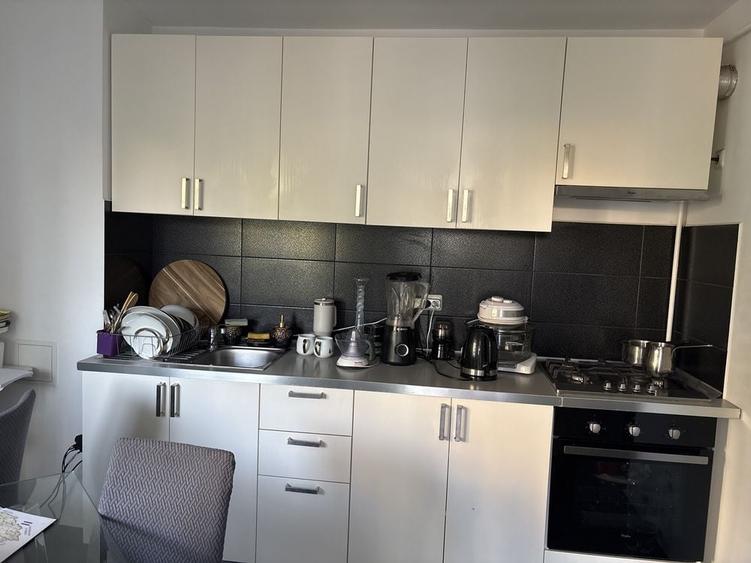 Apartament cu 2 camere semidecomandat în Aviației