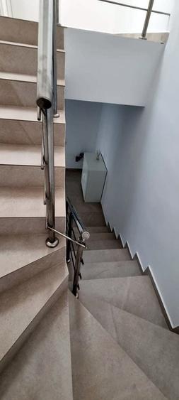 Casă cu 5 camere cu Canalizare în Nord