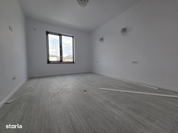 Casă cu 4 camere în Cornetu