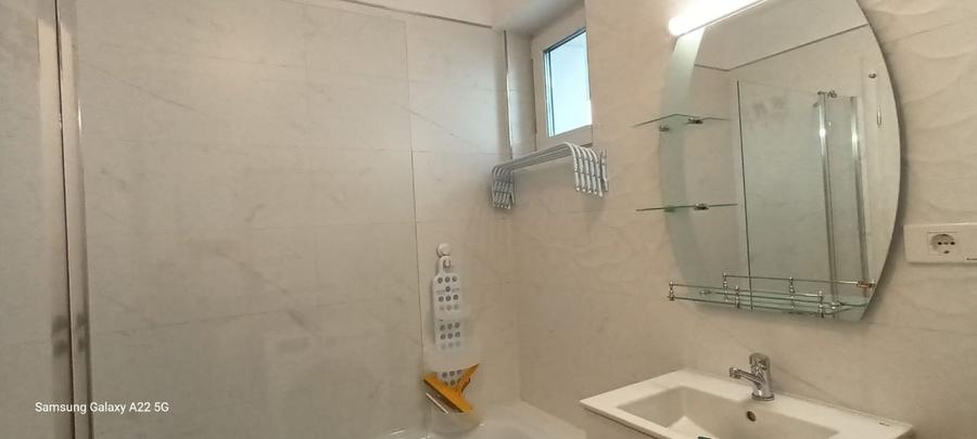 Apartament cu 2 camere decomandat în Parcul Carol