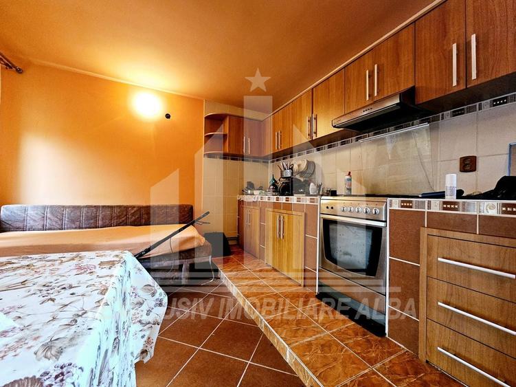 Casă individuală cu 6 camere cu Teren 400 Mp în Valea Mănăstirii