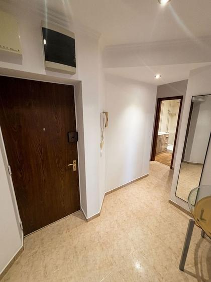 Apartament cu 3 camere decomandat, mobilat în Primăverii