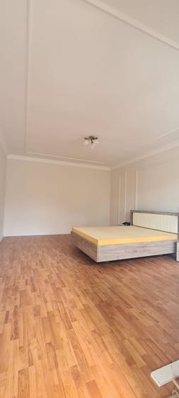 Casă individuală cu 3 camere cu Canalizare în Siderurgiștilor