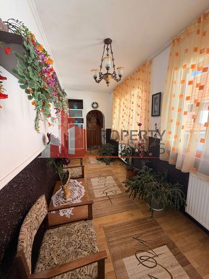 Casă individuală cu 6 camere cu Canalizare în Bran