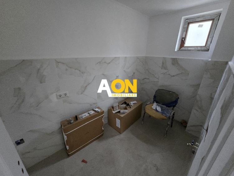 Duplex cu 3 camere cu Canalizare în Cetate
