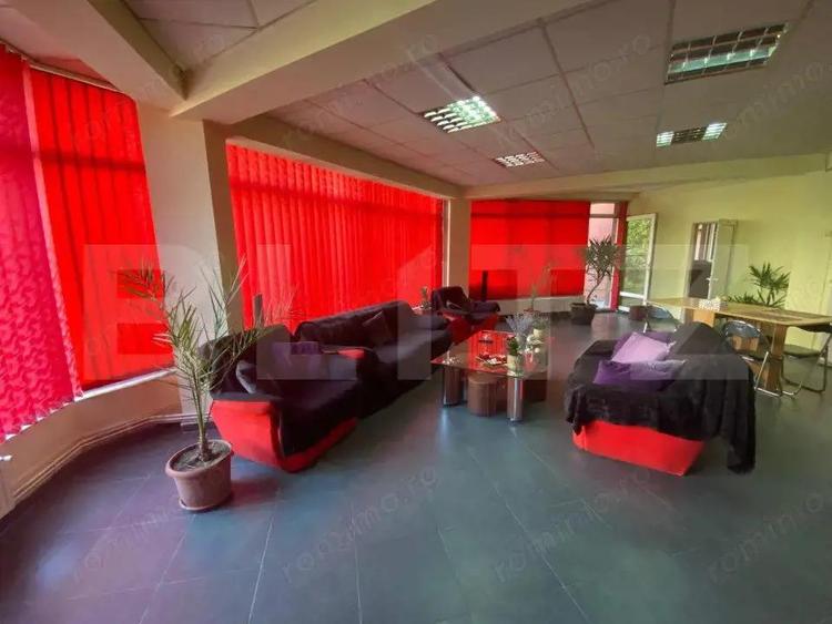 Casă cu 5 camere cu Teren 265 Mp în 1 Mai