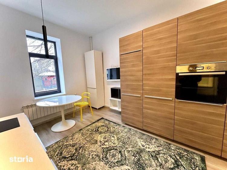 Casă cu 4 camere cu Teren 200 Mp în Central