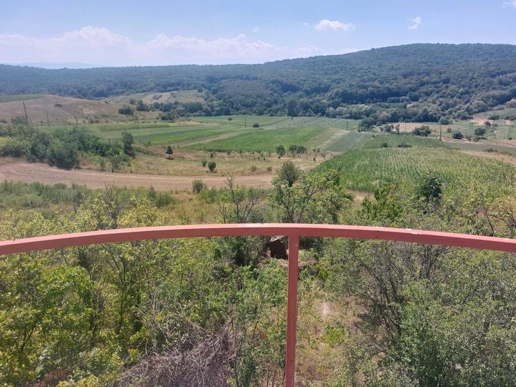 Casă cu 4 camere în Almașu Sec