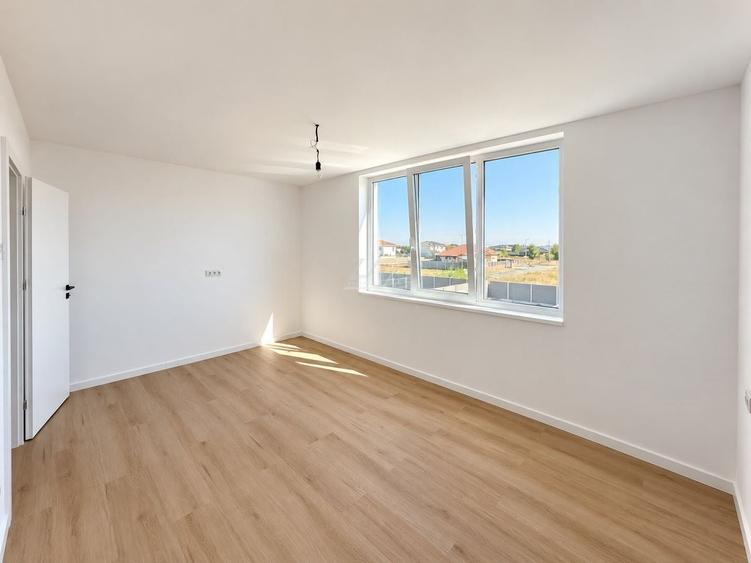 Duplex cu 3 camere cu Canalizare în Moșnița Nouă
