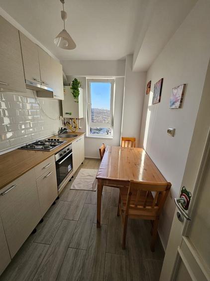 Apartament cu 2 camere decomandat în Valea Adâncă