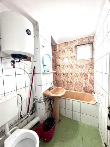 Apartament cu 3 camere decomandat în Faleză