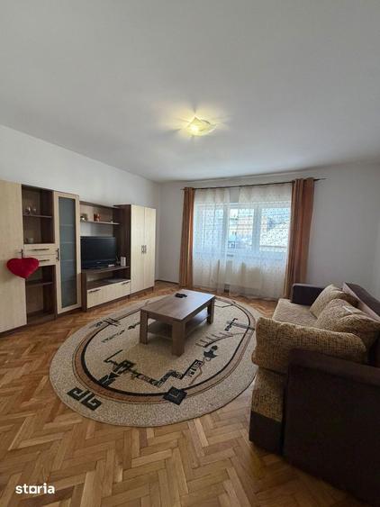 Apartament cu 3 camere decomandat în Semicentral
