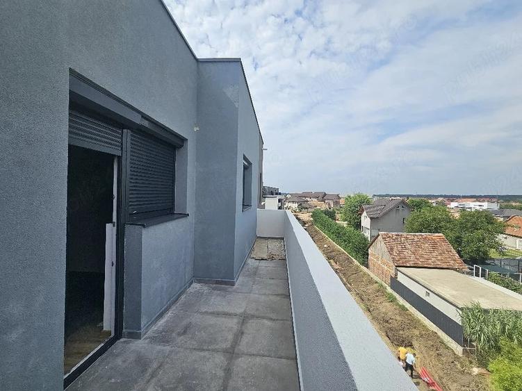 Apartament cu 2 camere decomandat în Giarmata