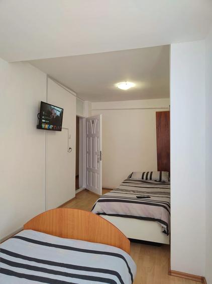 Casă cu 5 camere cu Teren 100 Mp în Central