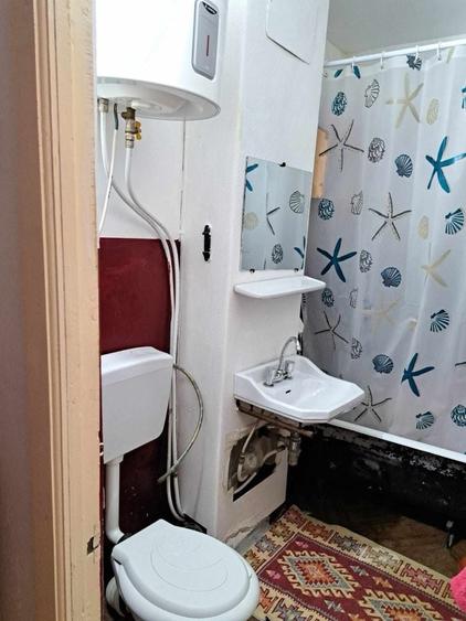 Garsonieră decomandată în Central