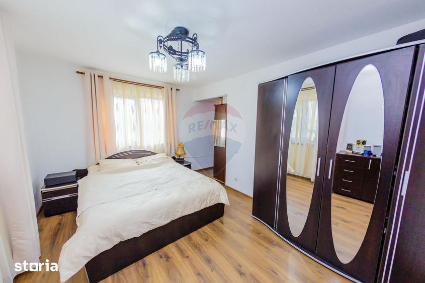 Casă cu 4 camere cu Teren 2900 Mp în Ardusat