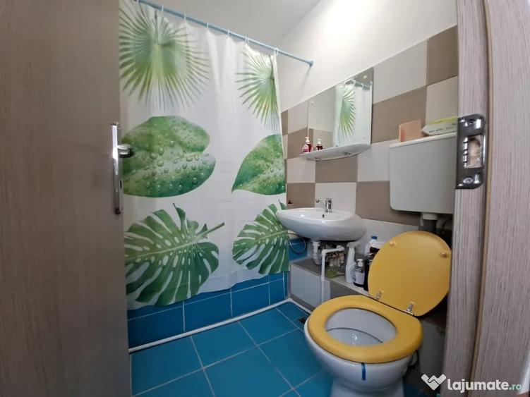 Garsonieră decomandată în Gorjului