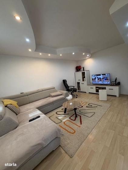 Apartament cu 2 camere decomandat, mobilat în Nicolina