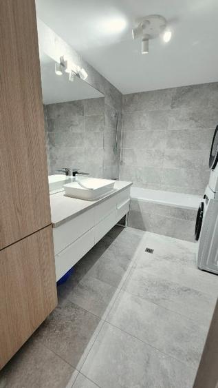 Apartament cu 3 camere decomandat, mobilat în Aviației