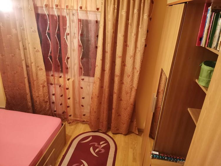 Apartament cu 2 camere semidecomandat, mobilat în Central