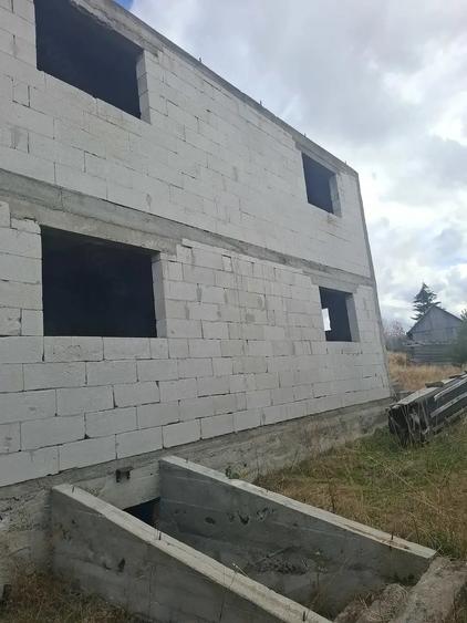 Casă cu Teren 1300 Mp în Măguri