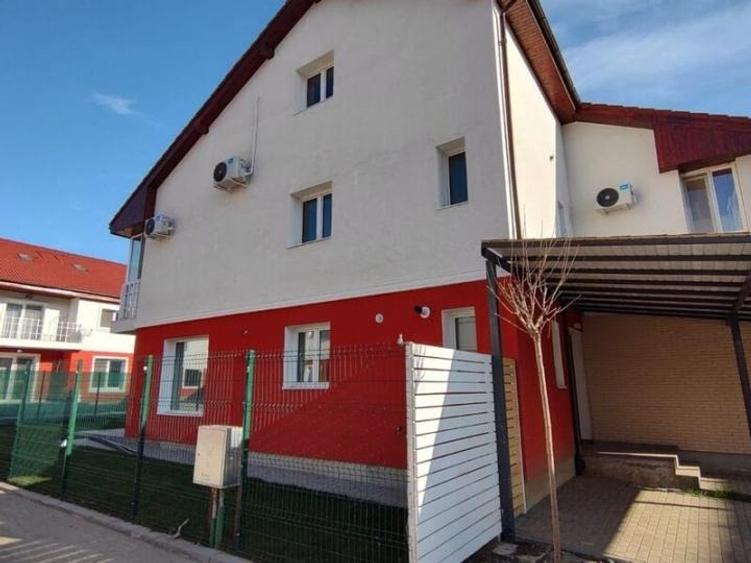Duplex cu 5 camere cu Teren 300 Mp în Central
