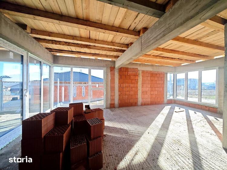Casă cu 4 camere cu Teren 650 Mp în Oncea