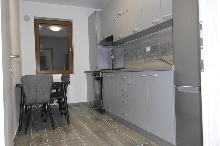 Apartament cu 2 camere decomandat în Apărătorii Patriei