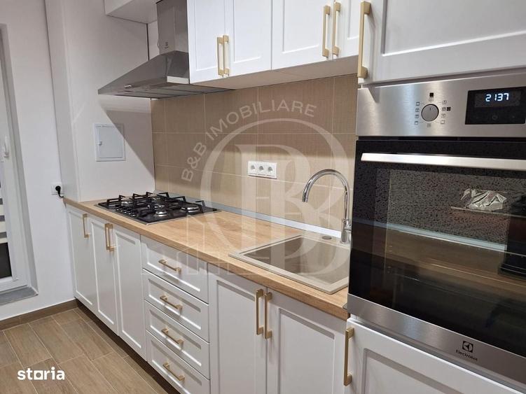Apartament cu 3 camere decomandat în Titan