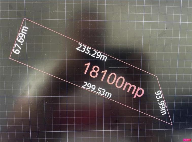 Teren intravilan de 18100 mp, în Central