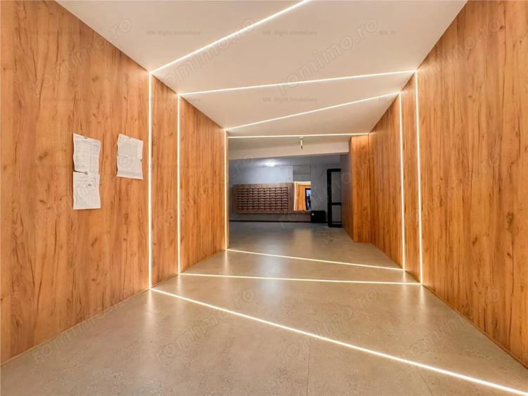 Apartament cu 2 camere decomandat în Tractorul