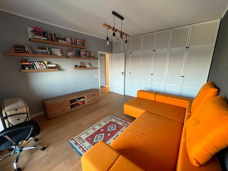 Apartament cu 3 camere decomandat în Lujerului