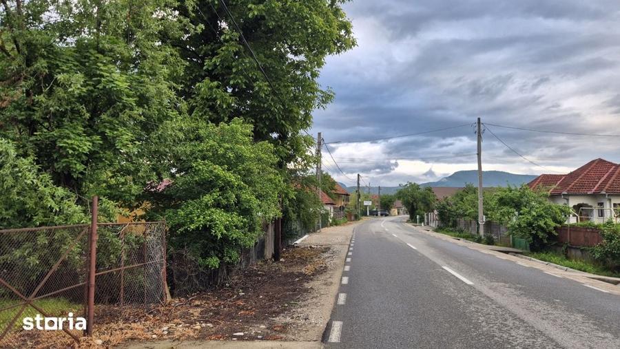 Teren de 2391 mp, în Runcu