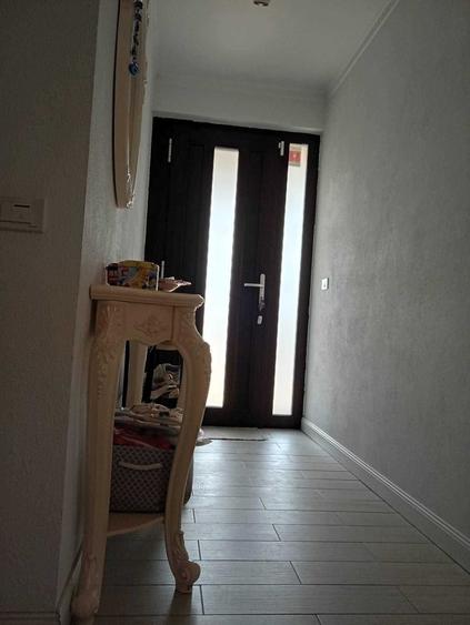 Casă cu 3 camere în Munteni