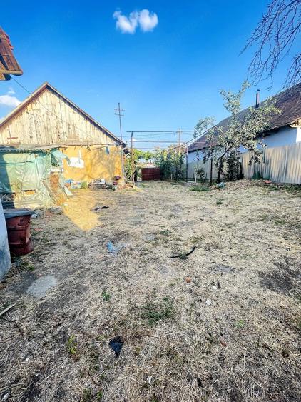 Casă cu 2 camere cu Teren 1603 Mp în Ianoșda