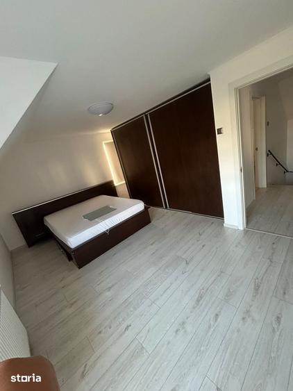 Casa individuala, decomanda, 6 camere, 180 mp ., teren 3 ari., zona d - 8