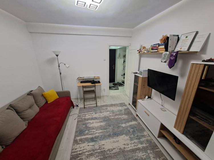 Apartament cu 2 camere decomandat în Mircea cel Bătrân